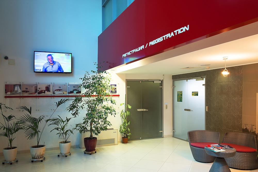 Divs Hotel Lobby