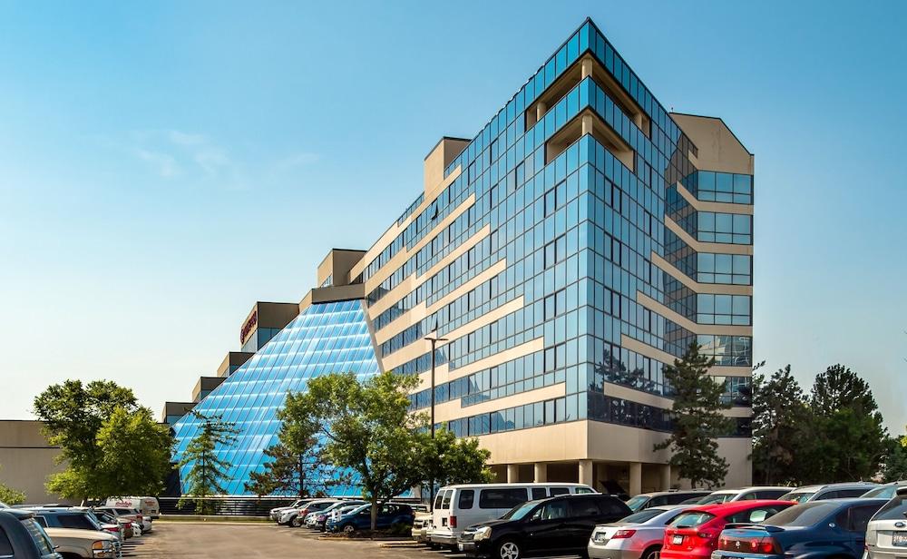 Crowne Plaza St. Louis Airport by IHG