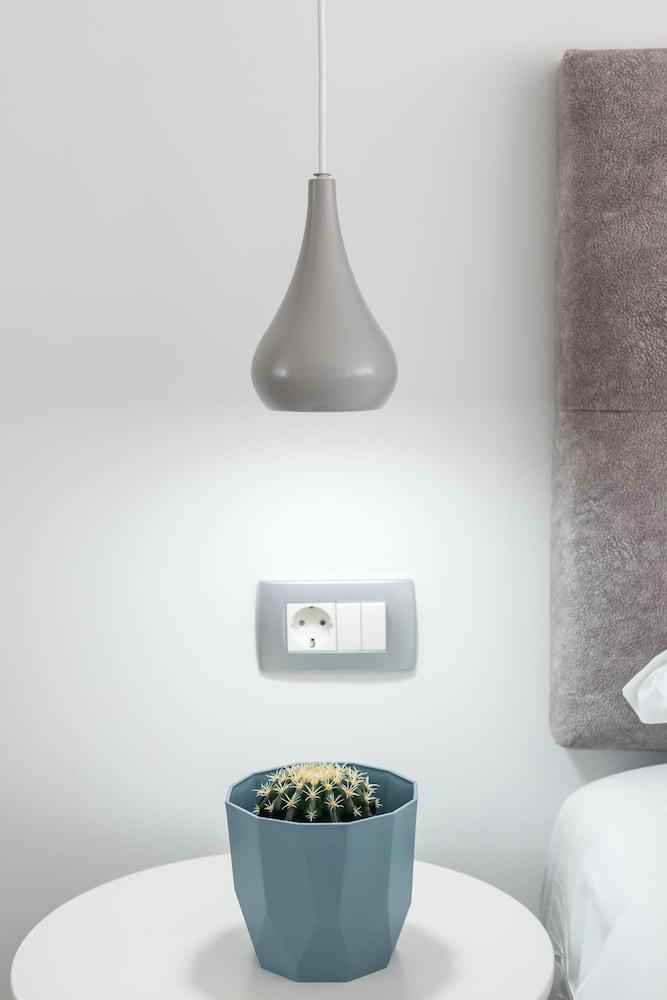 Lux Private Guest Suite Superb Location Interior Detail