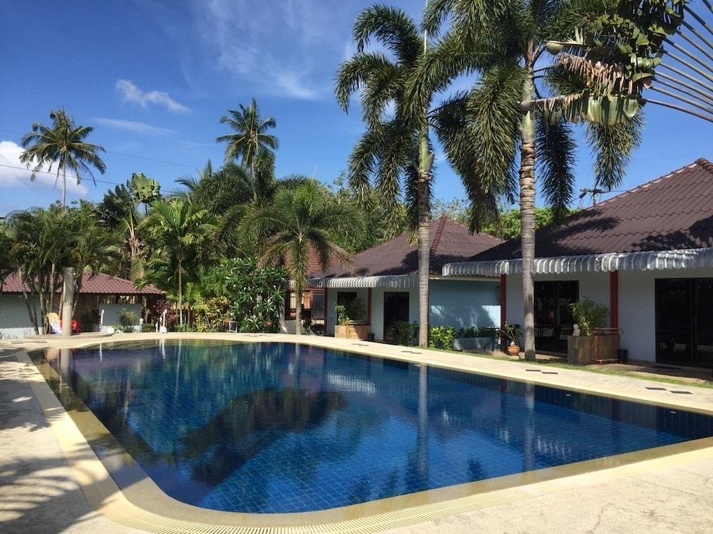 MaikhaoBeach Home