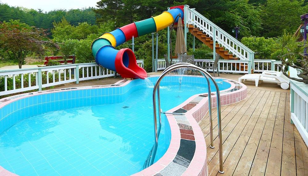 غيونغجو أوليف هاوس بنسيون حمام سباحة مكشوف