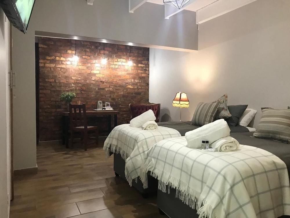 59 On True North Guest Rooms Room