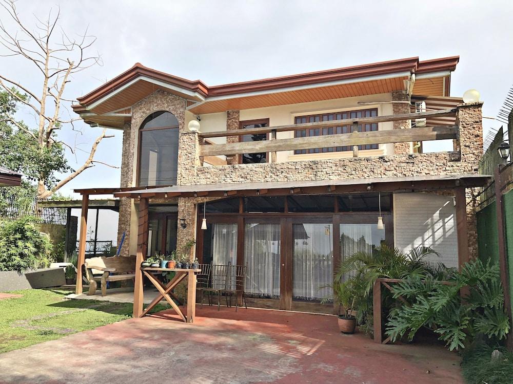 سارة بد آند بريكفاست