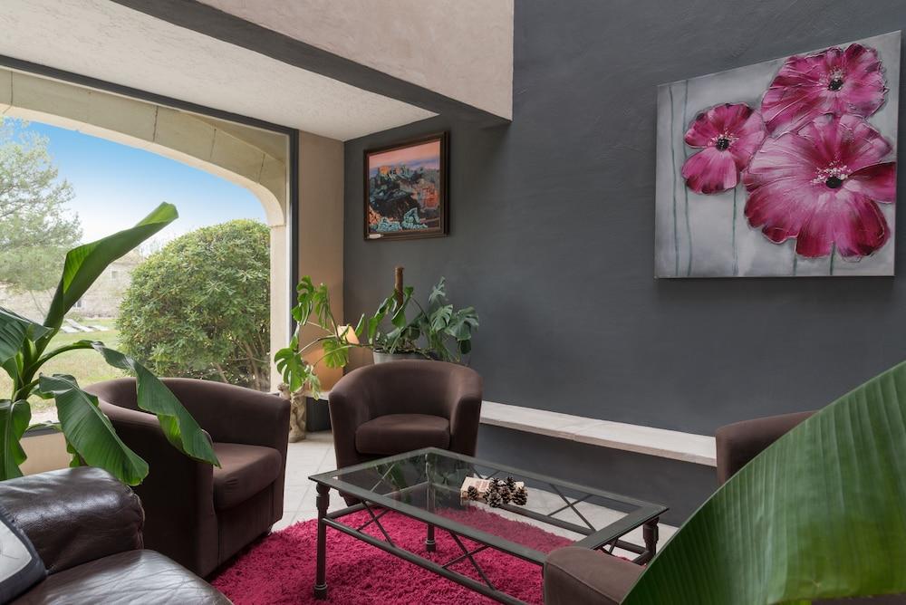 فال باوسينك، ذا أوريجينالز ريلي منطقة الجلوس في الردهة