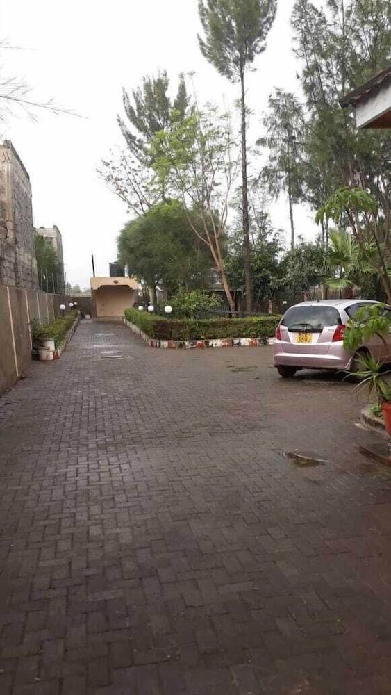 بالم نيست - جاي كيه آي إيه تفاصيل الفندق من الخارج