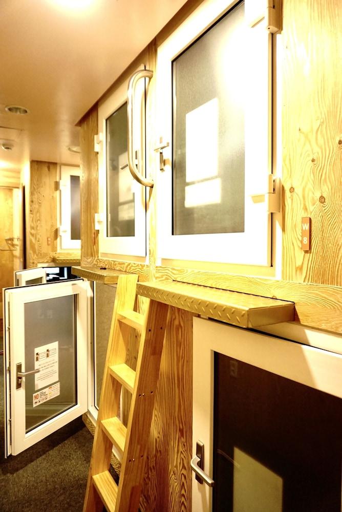 Capsule Majung Room