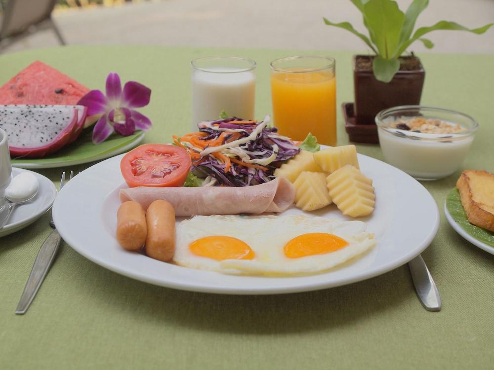 ذا تاوش جرين نايانج هوتل آند فيتنيس المنطقة الخارجية