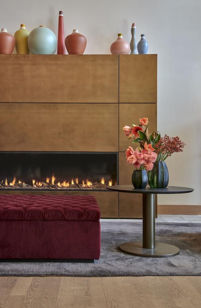 والدهوتل باي بورجينستوك ليك لوسيرن الردهة