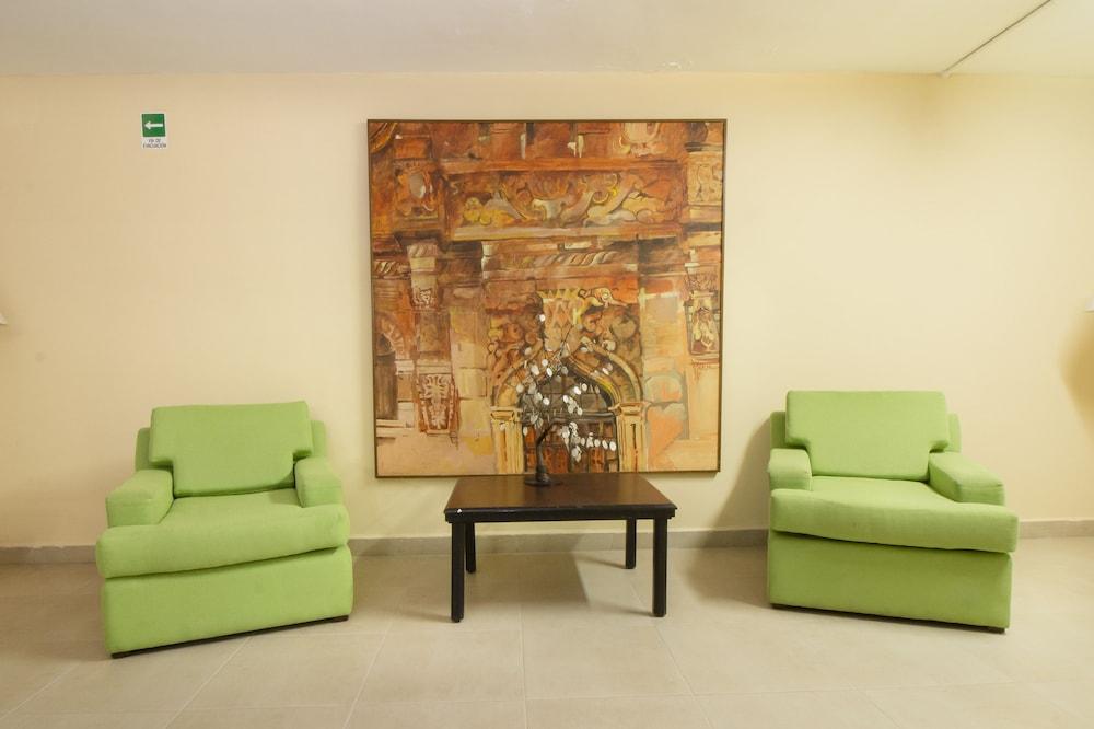 سي إتش إن هوتل مونتيري سانتا في تفاصيل الفندق من الداخل