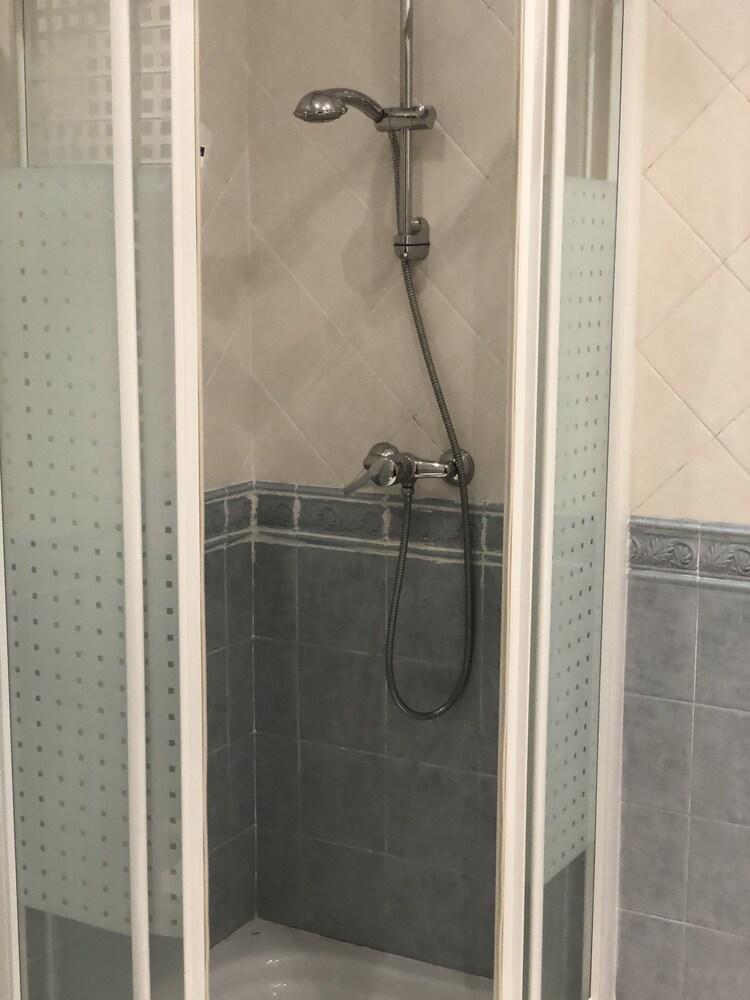 أوريجين سانتوتشو جونتو آه كاسكو فييخو باي أربان هوستس حمام