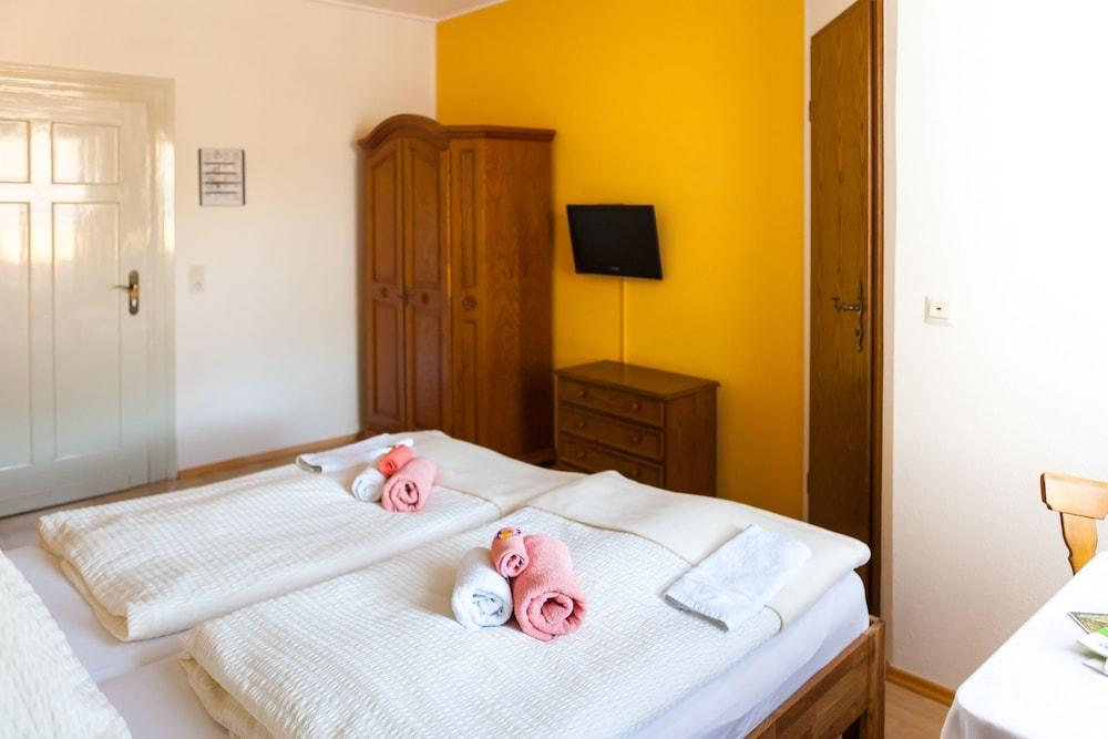 هوتل بيرجيلر هوف غرفة