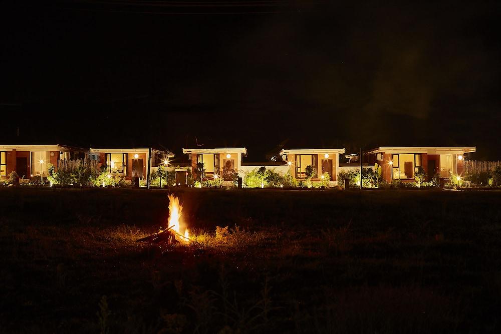 Sixth Element Exterior