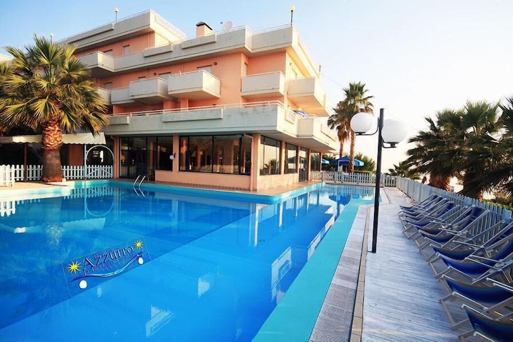 ريزيدانس أتزورو