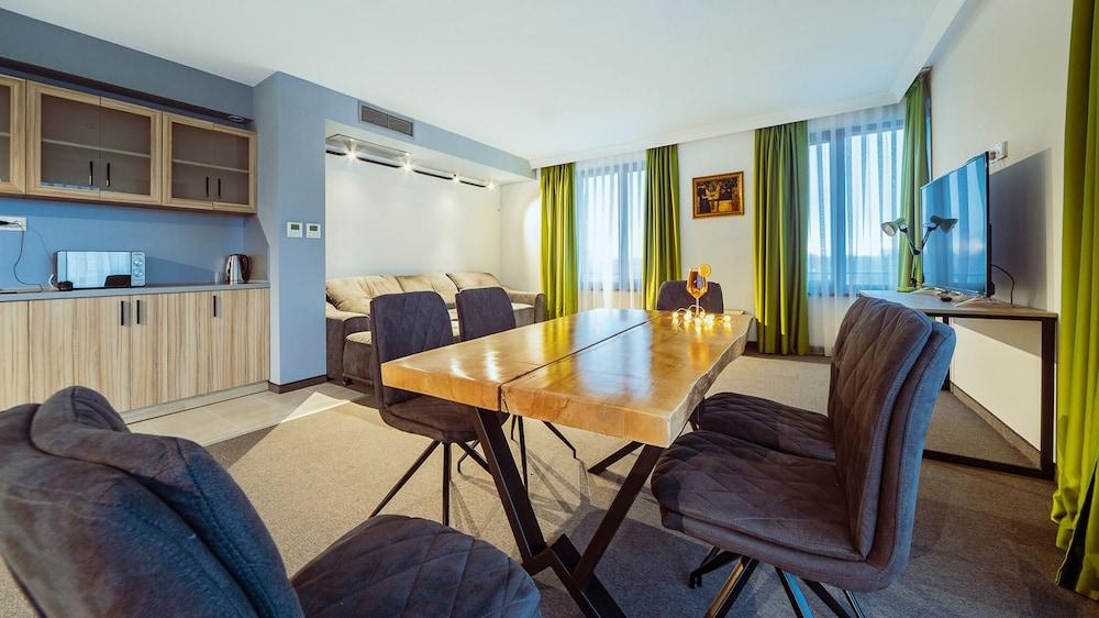 إيه آ د ي هو ال - بلوفديف