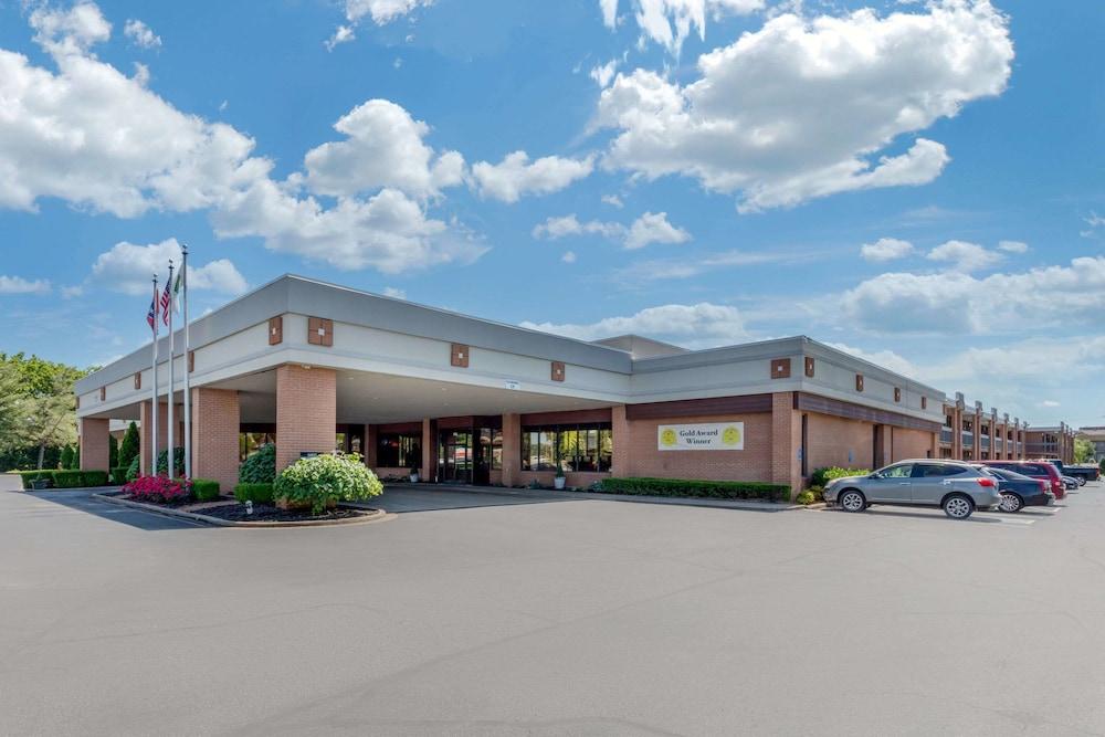 Quality Inn Exit 4 Exterior