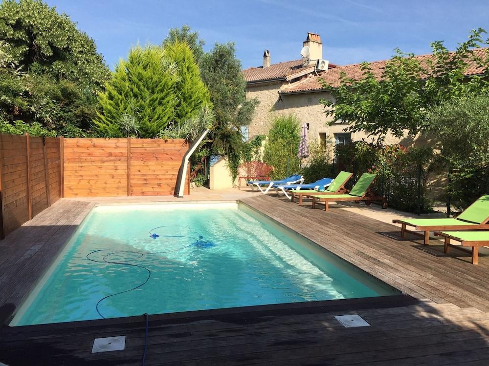 Les Chambres d'hôtes Clos Semper Felix Outdoor Pool
