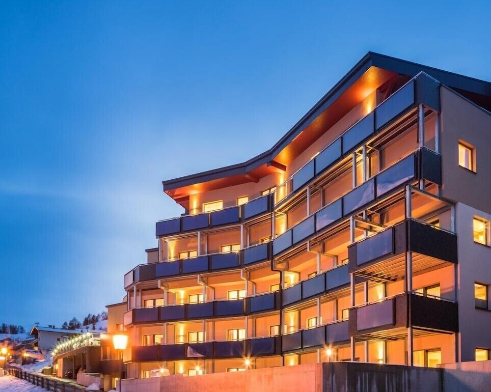 لوكسابارت أمبيانت