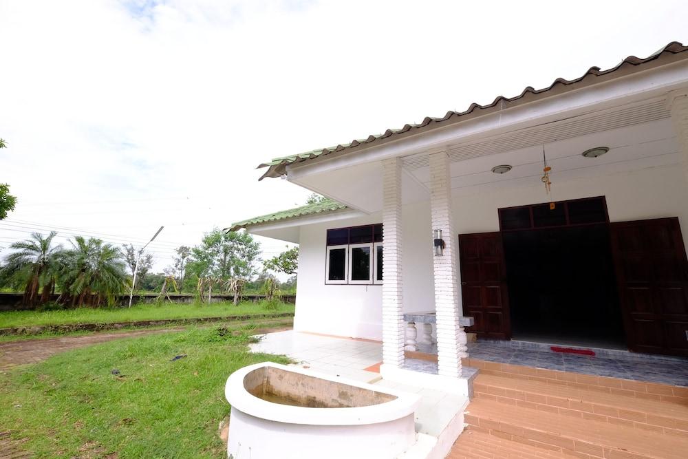 Tamarind Resort Exterior