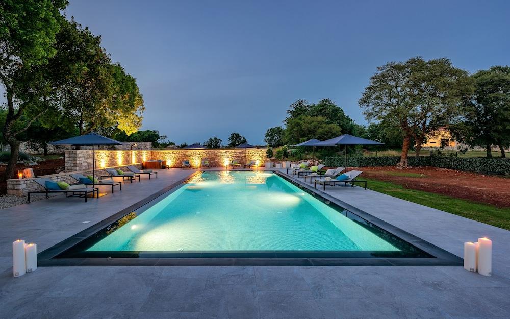 ريليه آند واين سان توماسو - للبالغين فقط حمام سباحة مكشوف