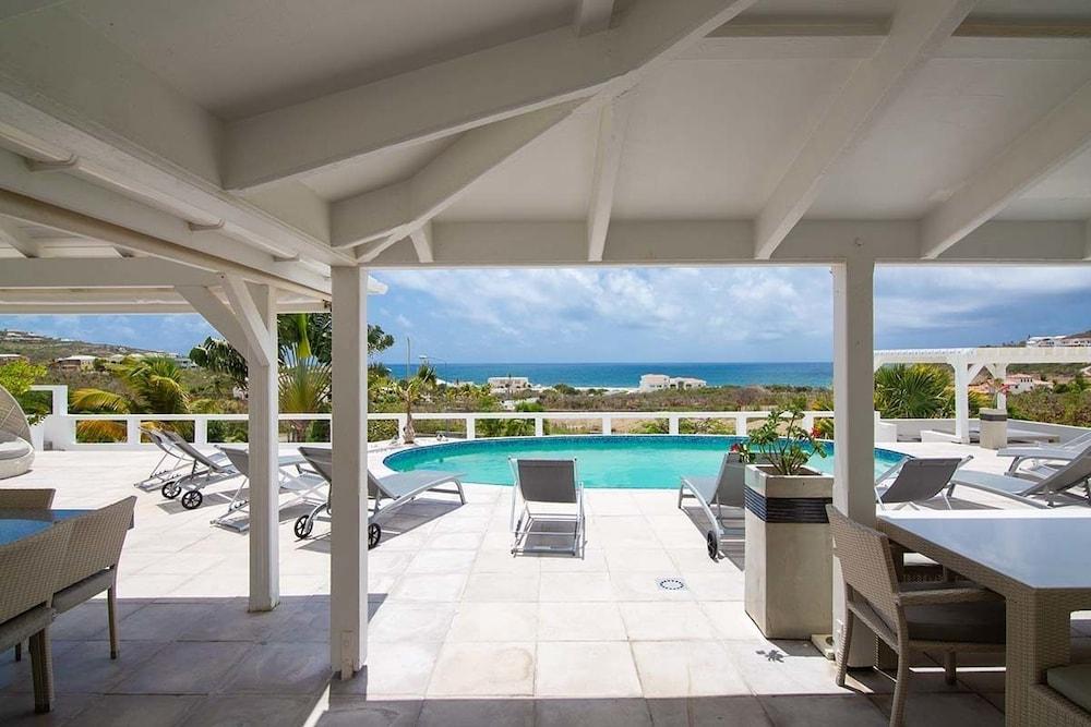 Alizee by Island Properties Online Featured Image