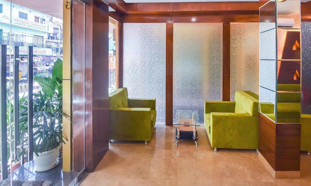 Treebo Saffron Varanasi  Lobby