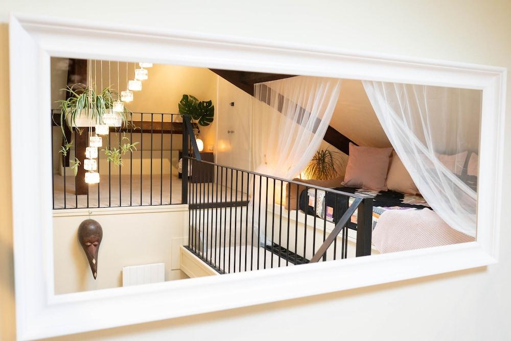 The Loft 2BR Duplex, Central & Parking Interior Detail