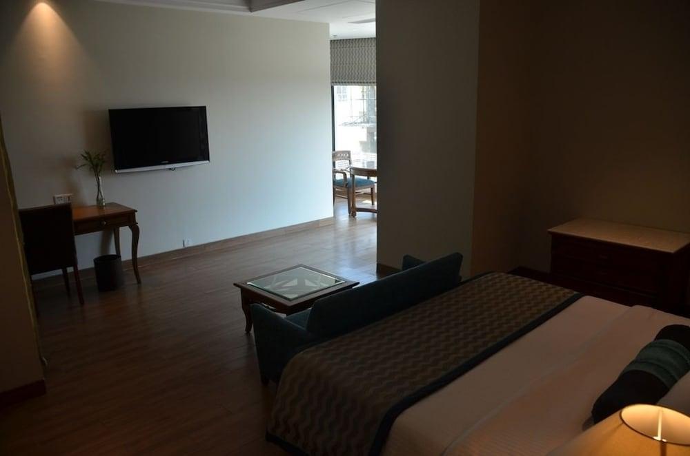 The Lalit Traveller Jaipur Room