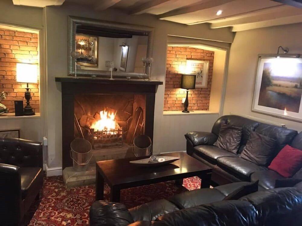 ذا شولدر آت هاردستوفت