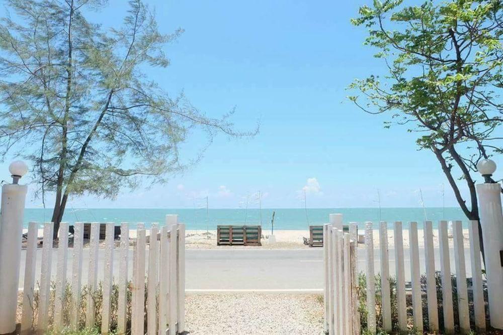 At-Pran Resort Beach