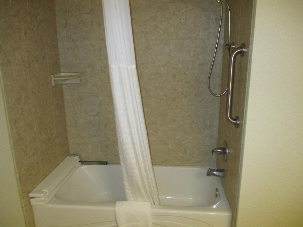 أمريك إن باي ويندام سليبي آي غرفة