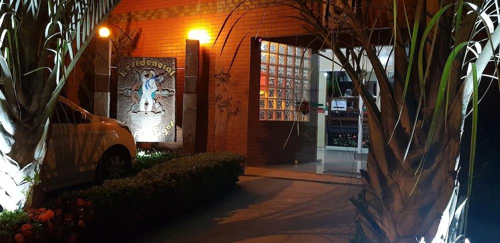 بوسادا ريزيدنشيال دوس بورتوجاس منطقة الاستقبال