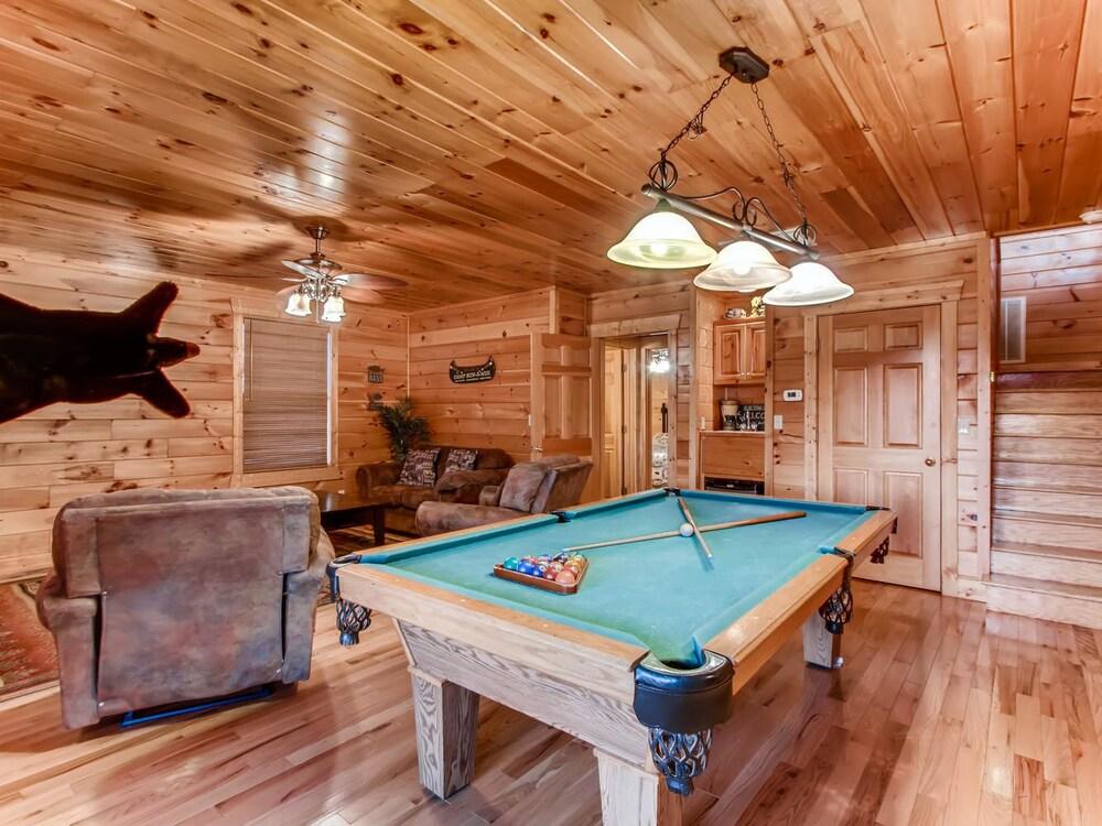 لوك أوت لودج 4 بد روم كابين باي ردونينج بلياردو