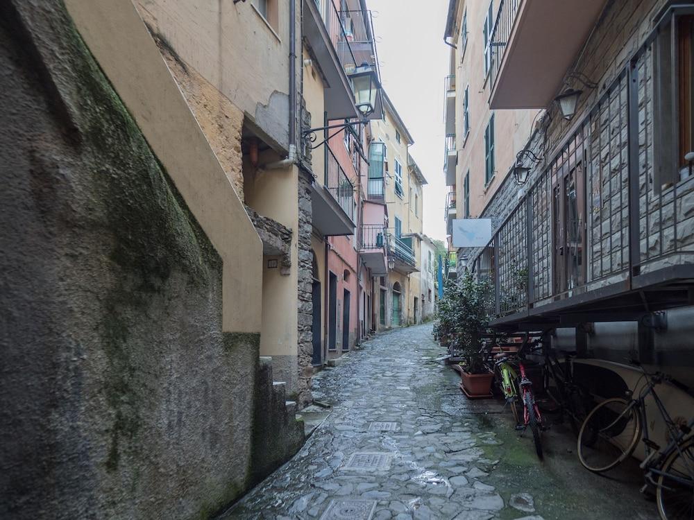 بيكابون أبارتمنت ويذ آك آند بالكوني المنطقة الخارجية