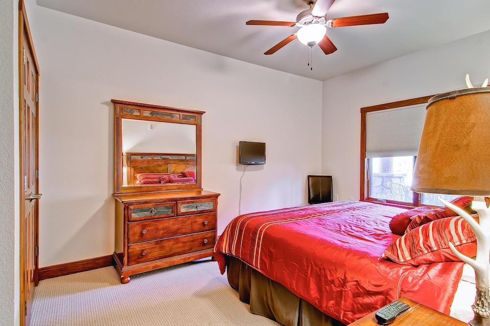 بلاك كانيون إن يونيت إف 2 غرفة