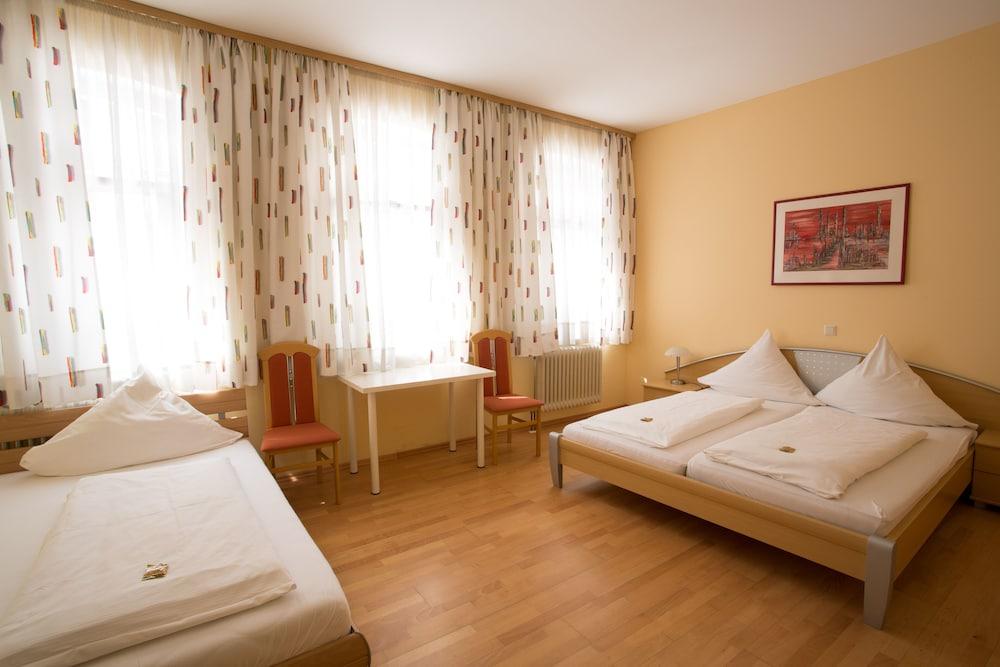 هوتل أماديوس