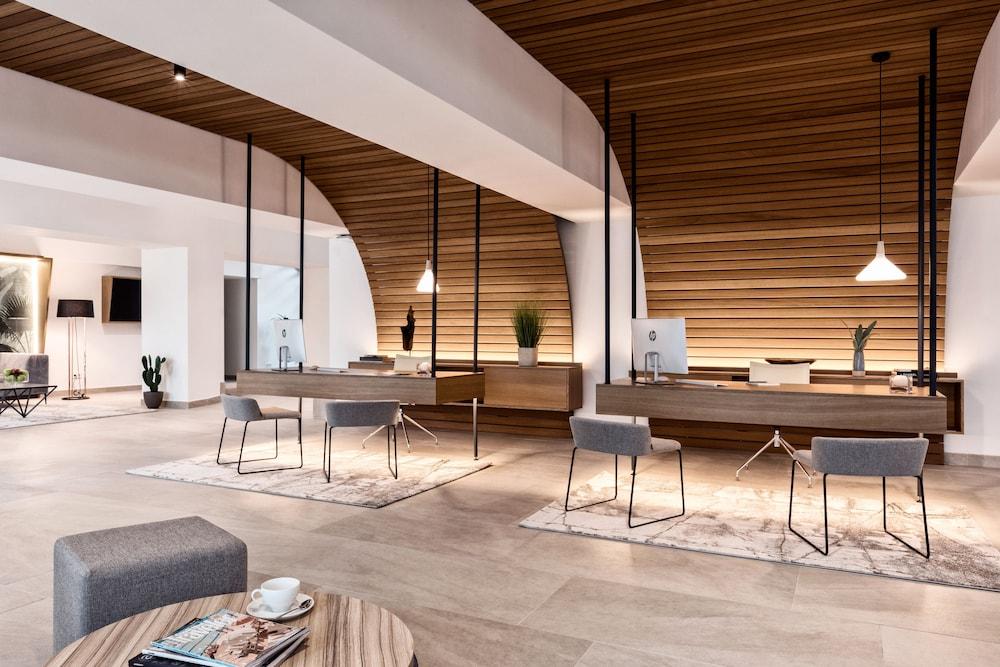 بوردوي ألكوديا بورت سويتس - لبالغي فقط منطقة الاستقبال