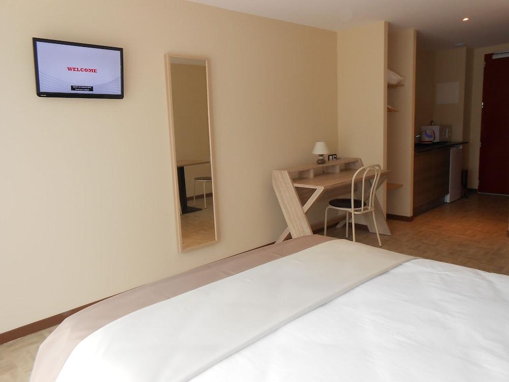 هوتل لا بوز غرفة