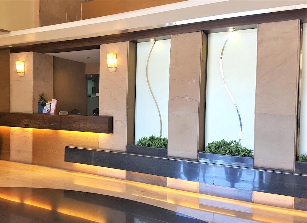 كوزي باد إن هارت أوف ماكاتي هي سبيد واي فاي منطقة الاستقبال