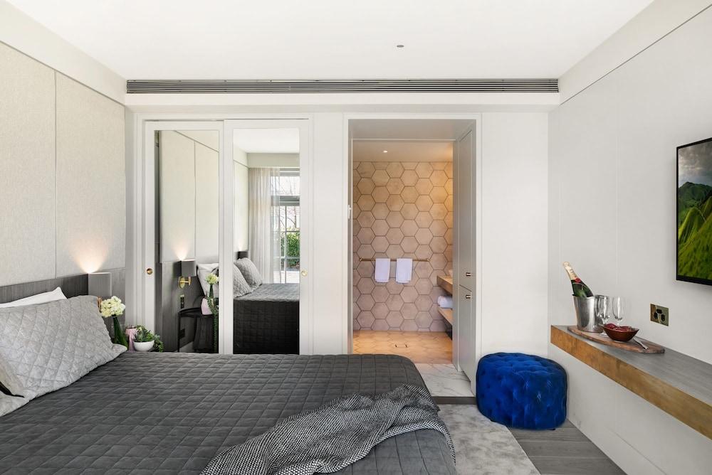 ذا بورال هوتل