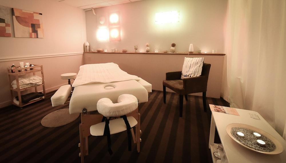 أوتل فيليب لو بون تدليك