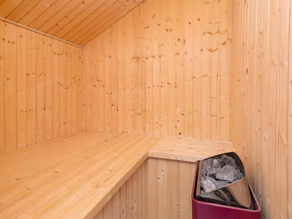 ديلاكس هوليداي هوم إن جوتلاند ويذ سونا ساونا