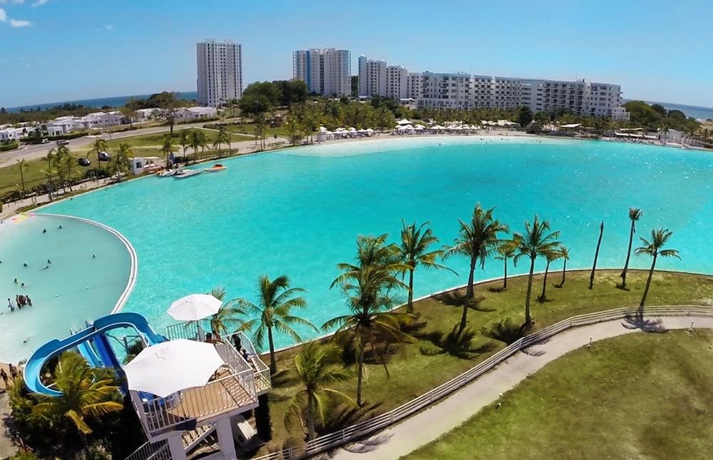 بلايا بلانكا بيتش ريزورت - شامل جميع الخدمات منظر من الجو