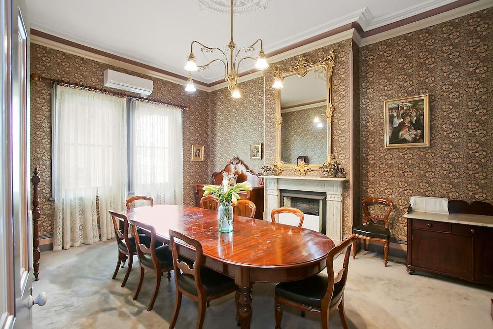 ميرتون مانور إكسكلوسيف بيد آند بريكفست الصورة الأساسية