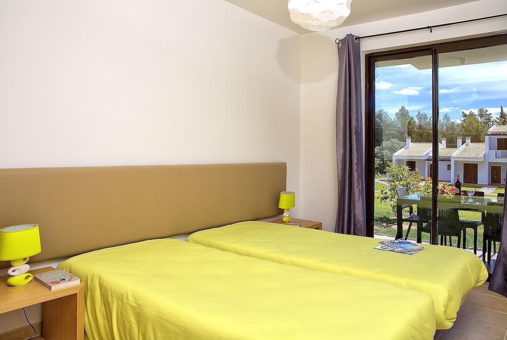 Alto Fairways Guestroom