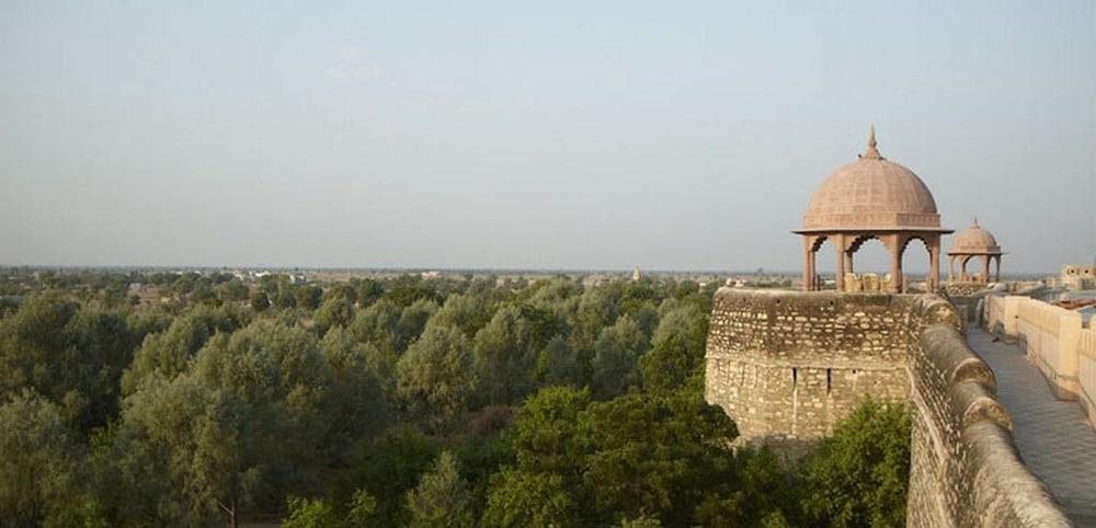 ويلكم هوتل باي آي تي سي هوتلز، فورت آند ديونز، كيمسار المنطقة الخارجية