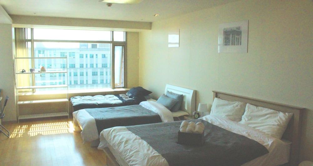 Incheon Airport Pitapat Residence Featured Image