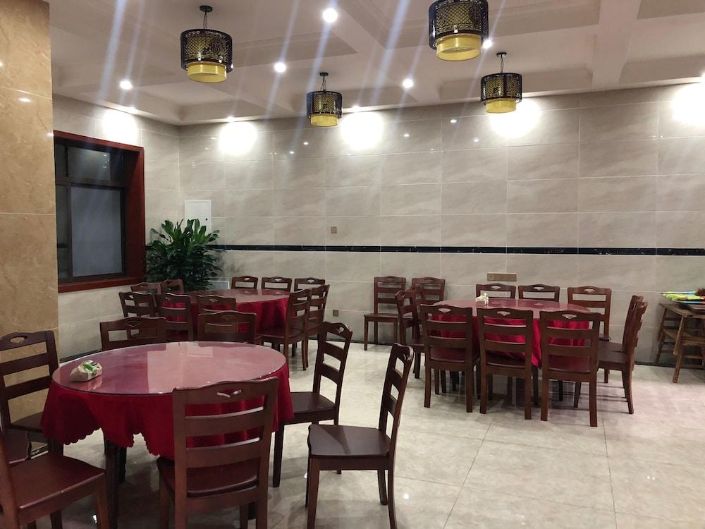 Yan Ting Ju Inn Interior