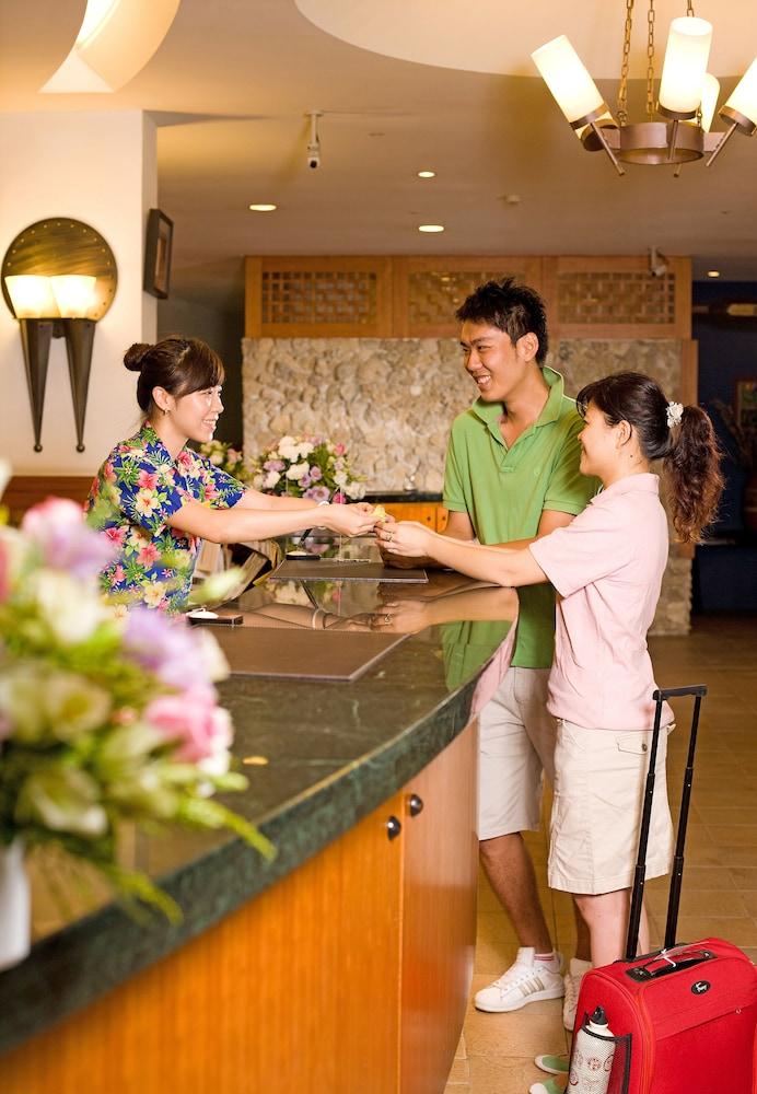 YoHo Beach Resort Reception