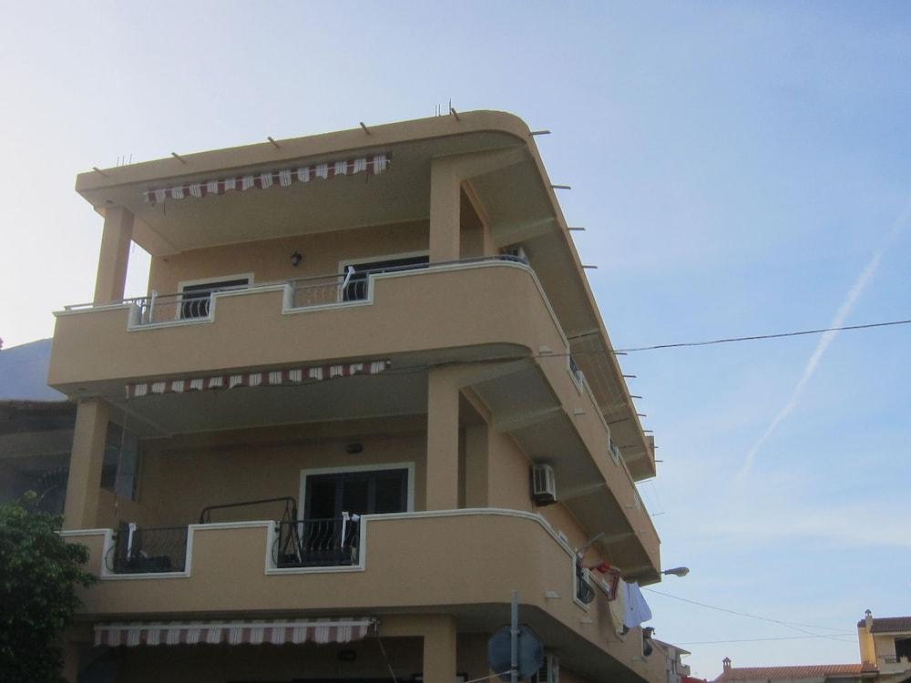 ستنينج سي فيو أبارتمنت إن كابو ريزوتو