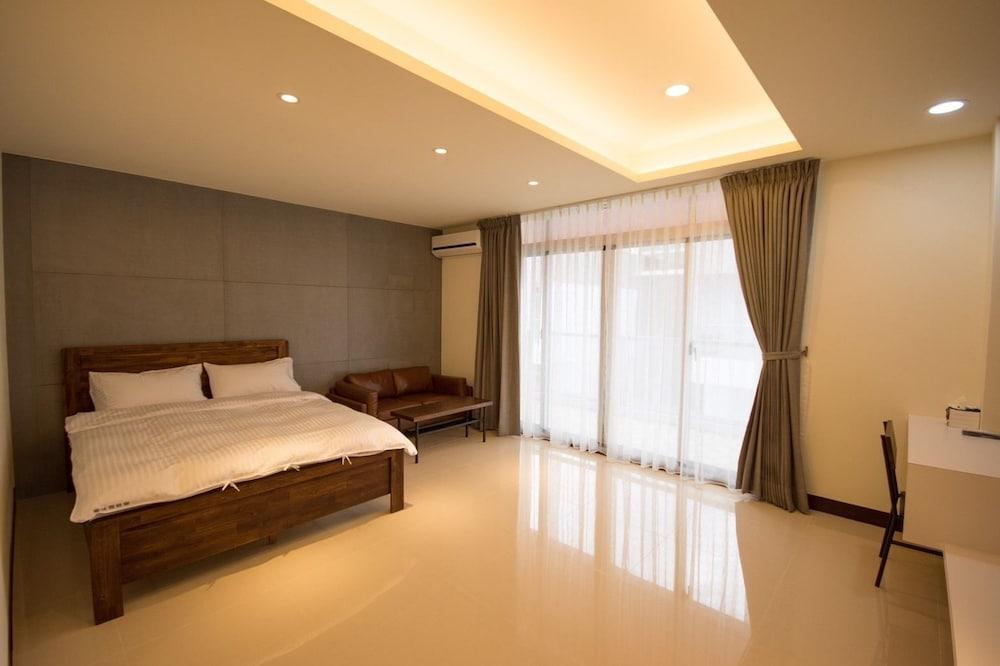 Shamuni B&B